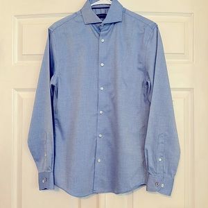 Tommy Hilfiger Slim Fit Non Iron Mens Dress Shirt. Size 14 1/2 x 32/33